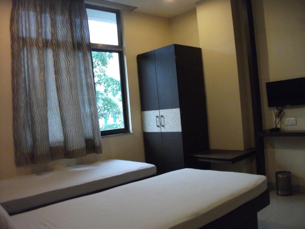 Hotel Parshuram กูวาฮาติ ภายนอก รูปภาพ