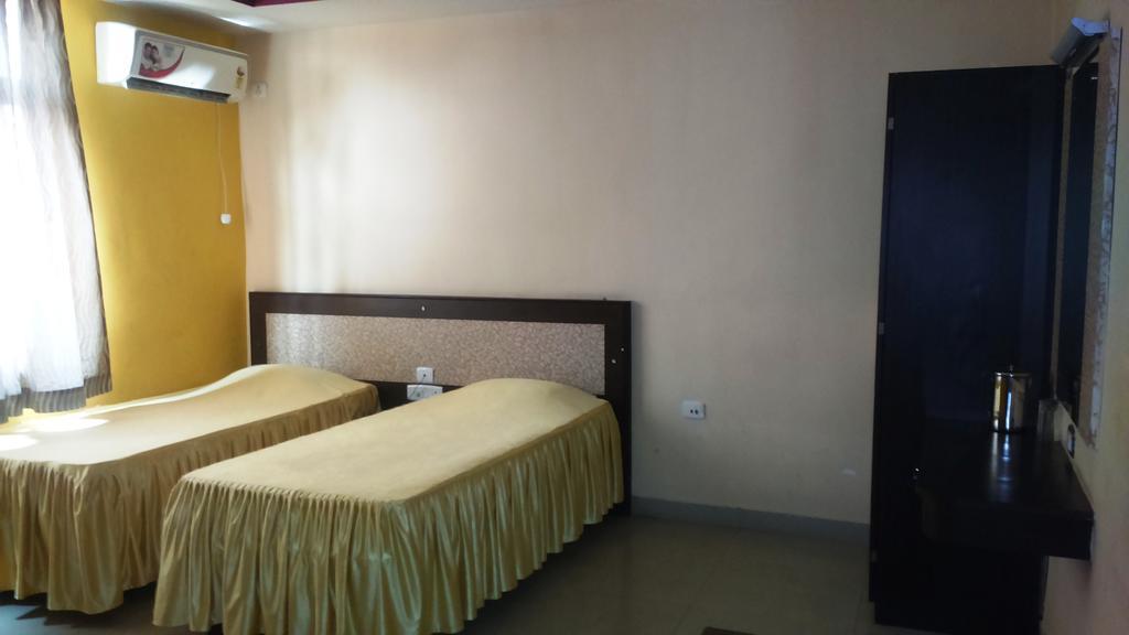 Hotel Parshuram กูวาฮาติ ภายนอก รูปภาพ