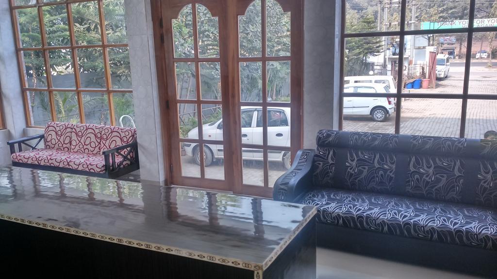 Hotel Parshuram กูวาฮาติ ภายนอก รูปภาพ