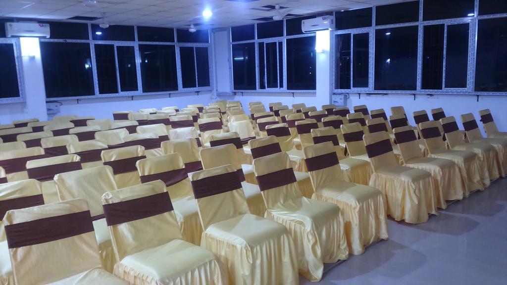 Hotel Parshuram กูวาฮาติ ภายนอก รูปภาพ