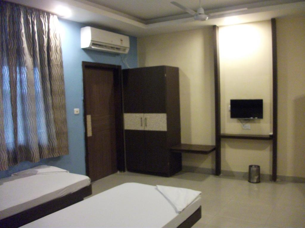 Hotel Parshuram กูวาฮาติ ภายนอก รูปภาพ