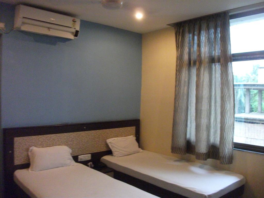 Hotel Parshuram กูวาฮาติ ภายนอก รูปภาพ