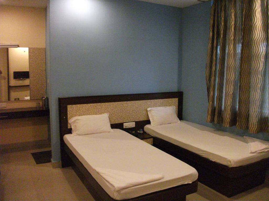 Hotel Parshuram กูวาฮาติ ภายนอก รูปภาพ