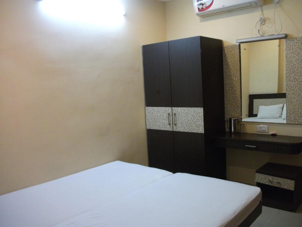 Hotel Parshuram กูวาฮาติ ภายนอก รูปภาพ