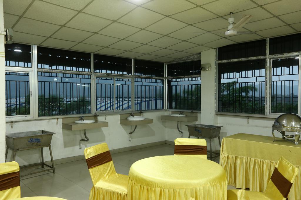 Hotel Parshuram กูวาฮาติ ภายนอก รูปภาพ